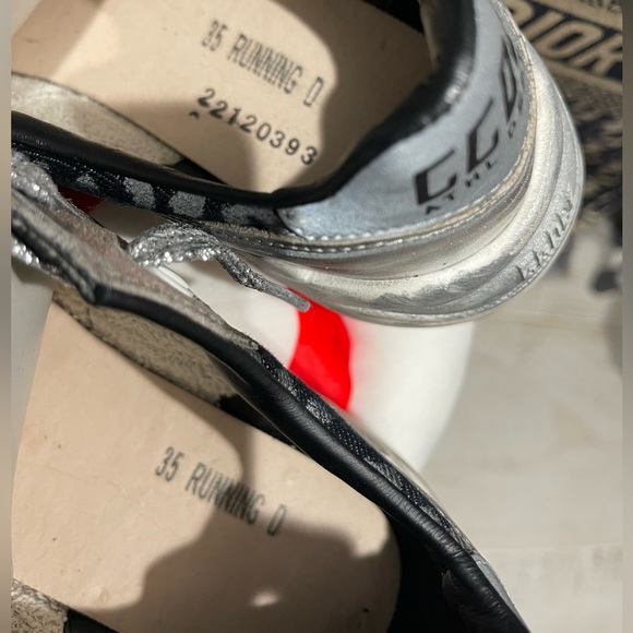 GOLDEN GOOSE SIZE 35 - WORN 1X - LIKE NEW - RUNNING - Picture 6 of 11